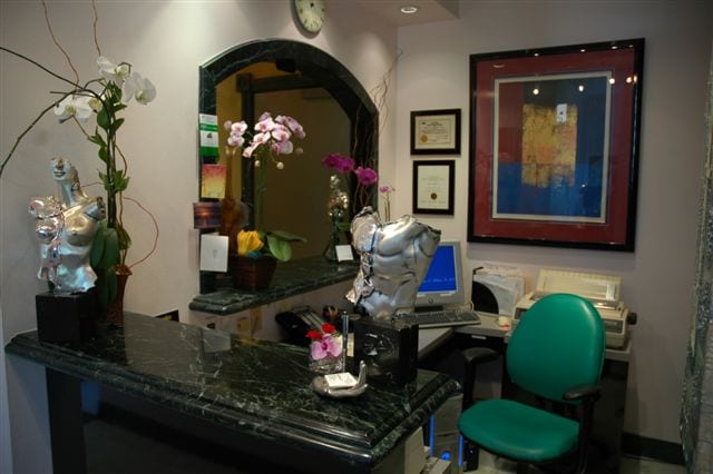 cosmetic-dentistry-and-dental-reconstructive-office-of-anthony-mobasser-dds-dmd-in-la-los-angeles-ca-usa