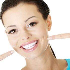 Lumineers VS Veneers | Cosmetic Dentist in Los Angeles
