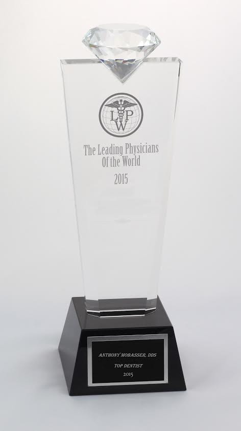Dr-anthony-Mobasser 获选为 2015 年全美最佳牙医