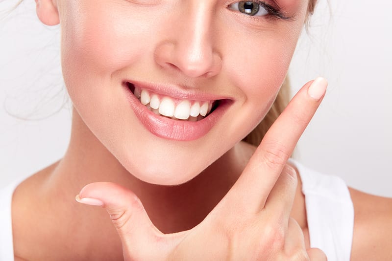 a cosmetic dentist in beverly hills