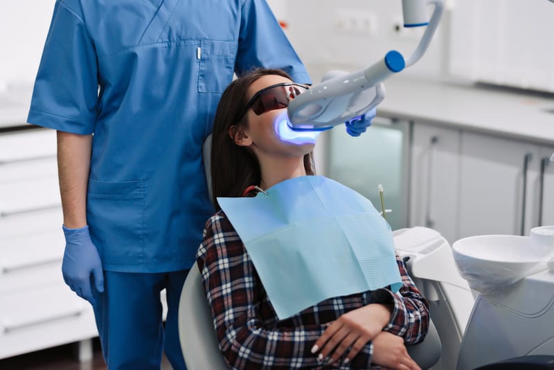 Cosmetic-Dentist-Technology
