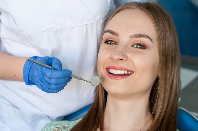 Techniques de dentisterie esthétique à Los Angeles