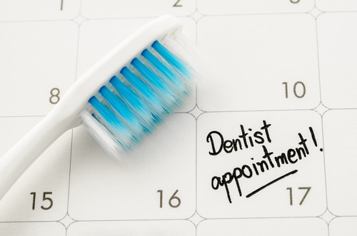 Importance des nettoyages dentaires Dentiste de Los Angeles Consultations gratuites
