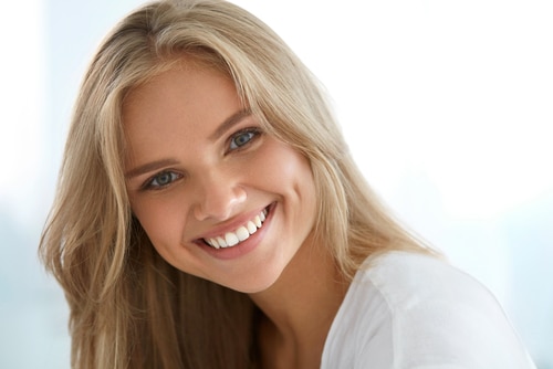 Comment obtenir un sourire hollywoodien LA Dentist Consultation gratuite